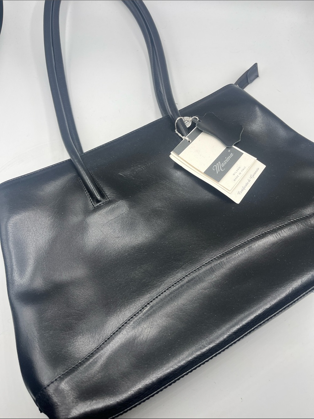 Maxima Black Leather Shoulder Bag